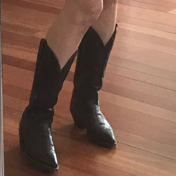 Vintage J Chisholm leather cowboy boots w/trees - Picture 16 of 16